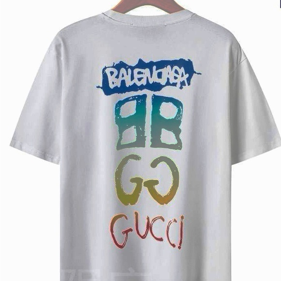 Gucci White T-Shirt with Black Script - Picture 1 of 3
